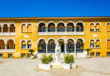 Wycieczka Nikozja stolica dwóch Cyprów z Larnaki